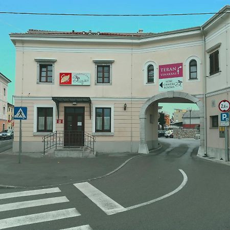 فندق Gostilna Pri Dragici, Gostilna S Prenocisci, D.O.O. Sežana المظهر الخارجي الصورة